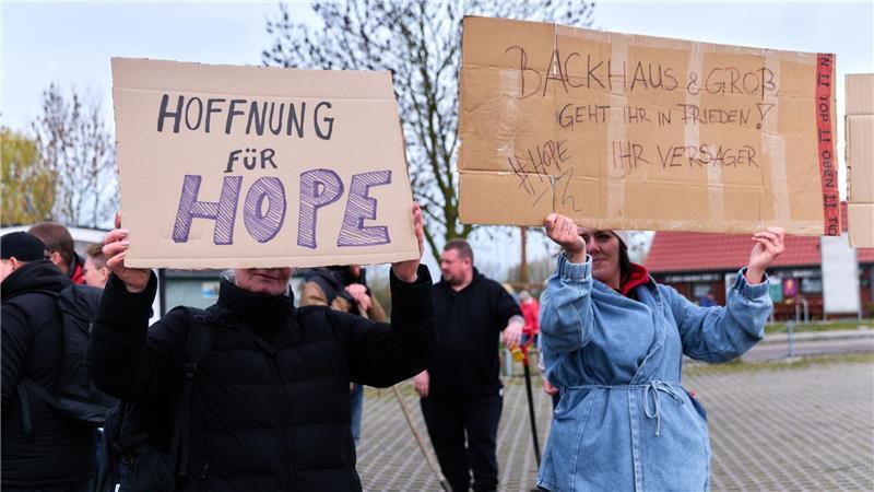 Viele Menschen litten merklich mit und verfolgten das Geschehen aufmerksam.