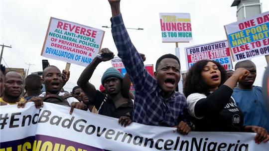 Viele Menschen selbst in den Großstädten Nigerias können sich keine drei Mahlzeiten mehr leisten.