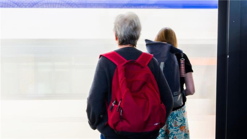 Viele Menschen sind auch im Rentenalter noch aktiv auf dem Arbeitsmarkt. (Symbolbild)