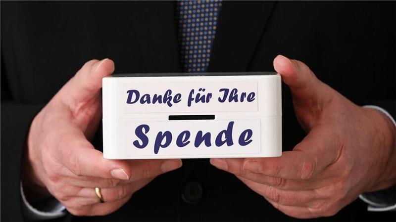 Vorweihnachtszeit ist Spendenzeit: So schützen Sie sich vor Abzocke Viele Menschen wollen zur Weihnachtszeit etwas Gutes tun und spenden.