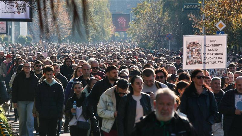 63 Tote: Prozess zu Disco-Brand in Nordmazedonien beginnt Viele Nordmazedonier machen Korruption als Hintergrund für den verheerenden Brand im Nachtclub von Kocani mit 63 Toten verantwortlich. Auch dies soll nun ein Prozess vor Gericht in Skopje klären.