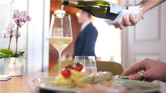 Viele Restaurants in Deutschland stehen wegen gestiegener Preise unter Druck (Archivbild)