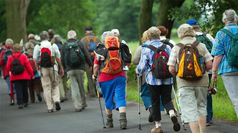 Widerspruch gegen Abschaffung der „Rente mit 63“ wächst Viele Seniorinnen und Senioren sind noch fit - derzeit wird verhandelt, wer künftig wann in Rente darf. (Archivfoto)