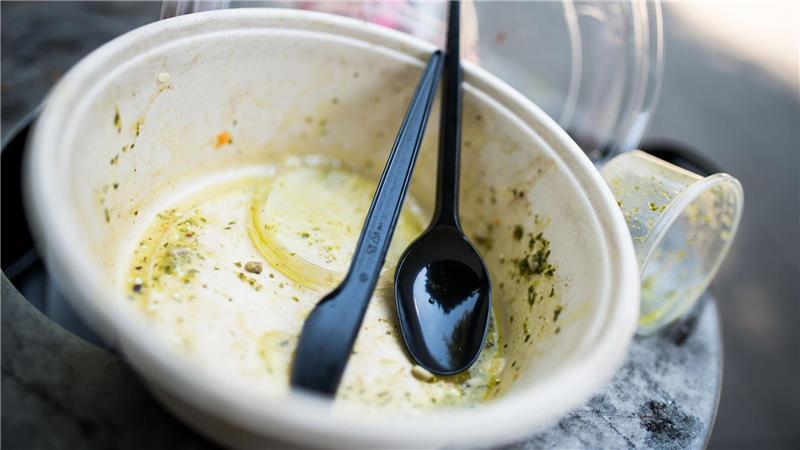 Verpackungssteuer im Nordwesten? Pläne werden konkreter Viele Städte im Nordwesten sind noch zurückhaltend bei der Verpackungssteuer, geprüft wird sie aber vielerorts.