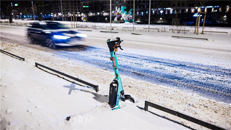 Viele Straßen sind noch zugeschneit. 