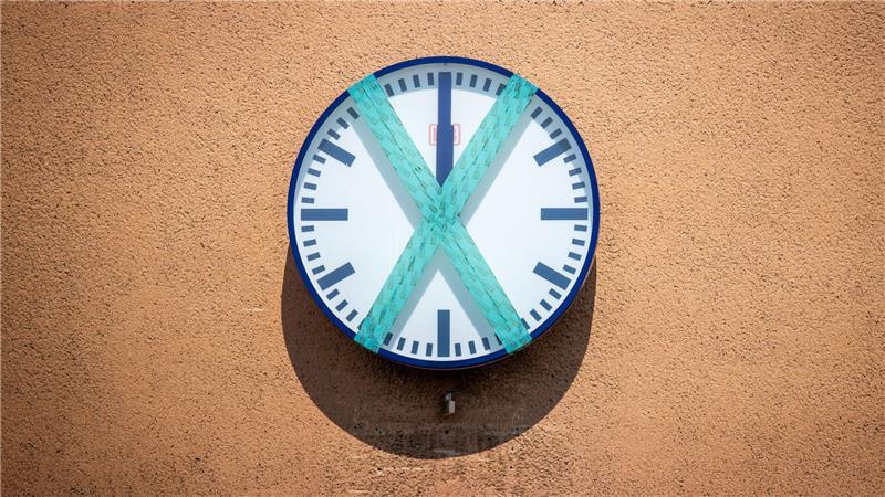 Viele Vollzeitbeschäftigte streben eine Reduzierung ihrer Arbeitszeit an: Über die Hälfte würde lieber in Teilzeit arbeiten, wenn es möglich wäre.
