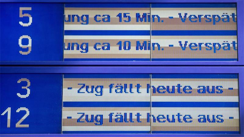 Vor diesen großen Aufgaben steht der neue Verkehrsminister Viele Züge sind nach vor unpünktlich. (Archivfoto)