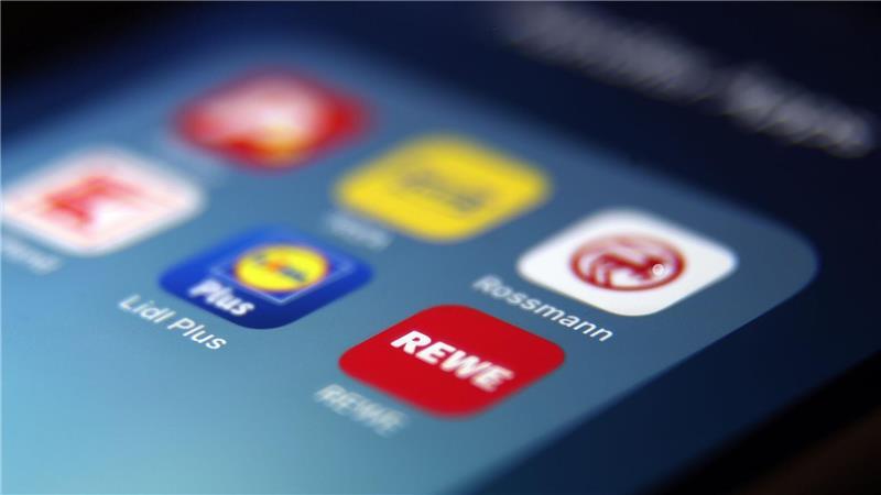 Viele große Handelsunternehmen in Deutschland setzen inzwischen auf Bonusprogramme in deren Apps. Die Vorteile können Kunden jedoch nur nutzen, wenn sie sich registrieren.