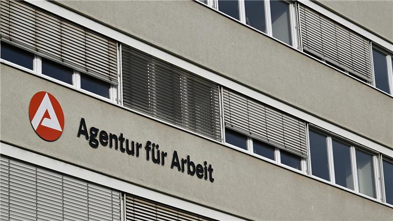 Viele junge Erwachsene haben keinen Berufsabschluss und damit schlechte Chancen auf dem Arbeitsmarkt.