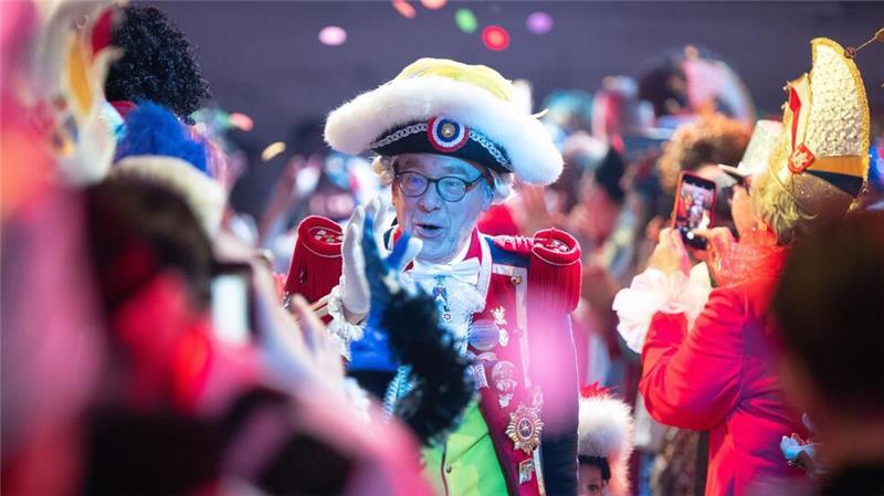 Helau! 70 Jahre „Mainz bleibt Mainz“ Viele klassische Kostüme sind in der Mainzer TV-Fastnacht zu sehen.