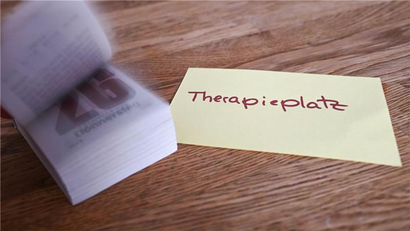 Viele mental Erkrankte müssen in Deutschland lange auf einen Therapieplatz warten. (Symbolbild)