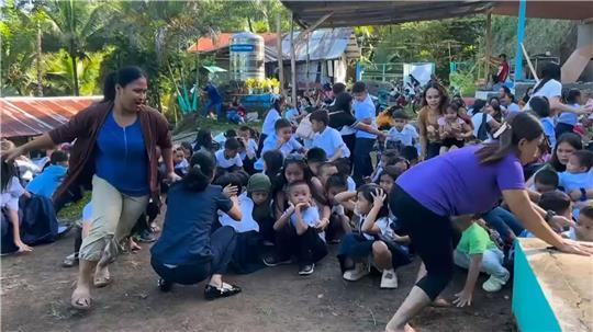 Vielerorts war es der erste Schultag auf den Philippinen.