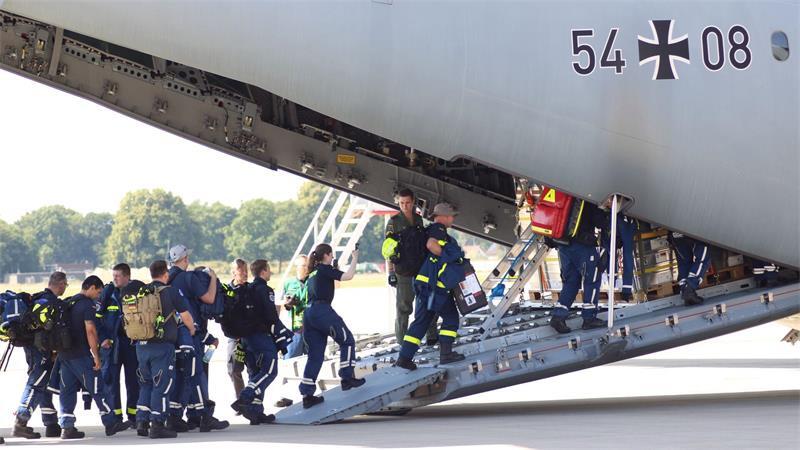Mehr als 900 Tote nach Erdbeben in Venezuela Vier Bundeswehrmaschinen bringen Hilfskräfte und Material nach Venezuela.