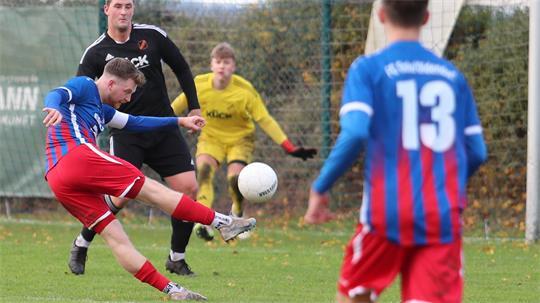 Vier Siege in vier Spielen. Der FC Oste/Oldendorf baut die Tabellenführung aus.