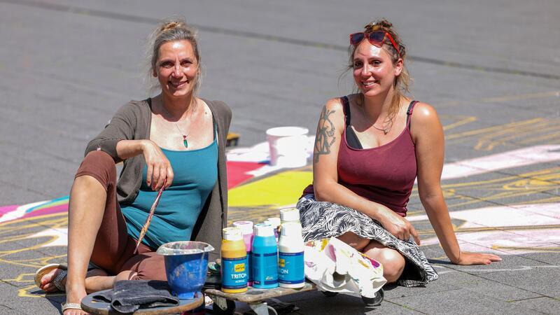 Vier Tage dauert es, das XXL-Bild fertigzustellen.