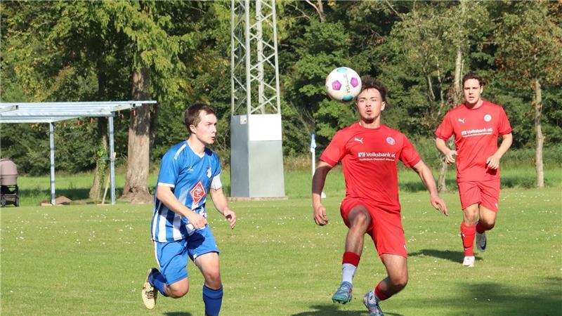 Die Schießbude der Kreisliga: Ist Hammah II noch zu retten? Vierfach-Torschütze Niklas Kuse (rechts).