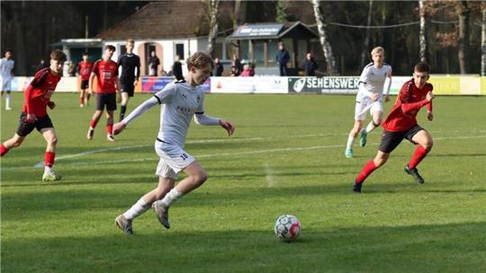 Vincent Haneke sorgt mit dem 2:0 in der 62. Minute für die Vorentscheidung im Spiel gegen den FC Eintracht Northeim.