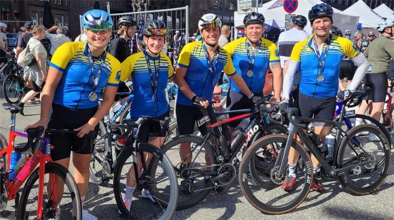 Viviane Pfennig (2. von links) ging mit ihrem Team schon im vergangenen Jahr bei den Cyclassics an den Start.