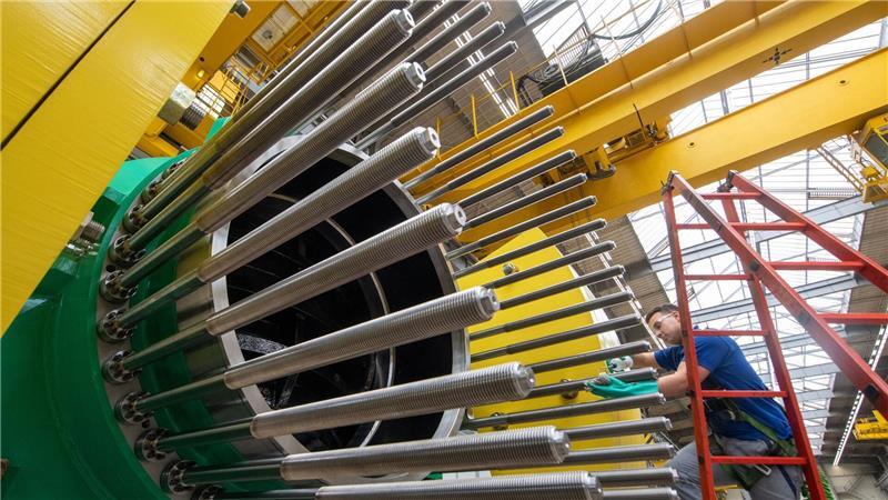 Maschinenbauer Voith will bis zu 2.500 Stellen streichen Voith produziert unter anderem Produkte für Wasserkraftwerke. (Archivbild)