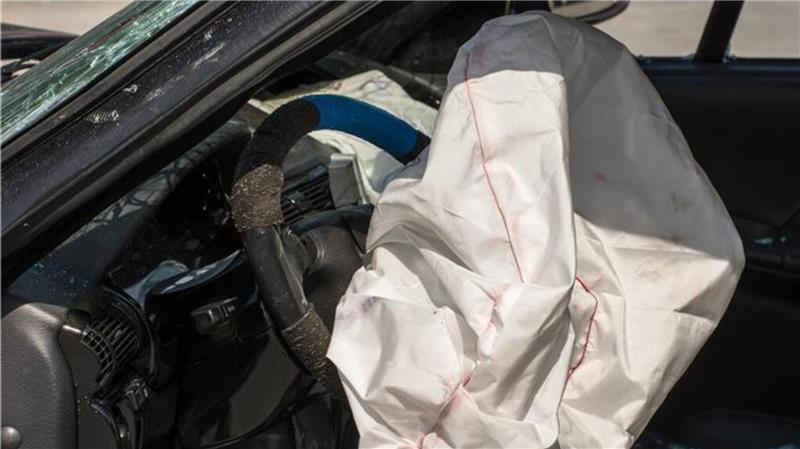 Volkswagen Nutzfahrzeuge ruft Modelle wegen fehlerhafter Takata-Airbags (Symbolfoto) zurück. Es besteht Lebensgefahr.