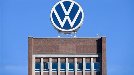 Volkswagen hat im ersten Halbjahr unter der schwachen Nachfrage nach Neuwagen gelitten.