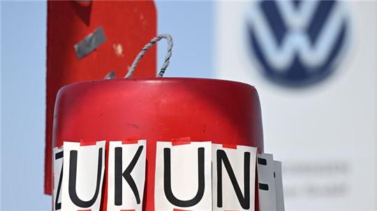 Volkswagen tauscht den Finanzchef bei seiner Kernmarke VW Pkw aus. (Archivbild)