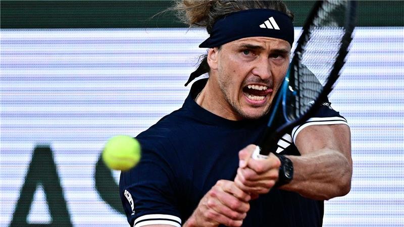 19 Asse: Aufschlagstarker Zverev souverän in Runde drei Volle Konzentration: Alexander Zverev.