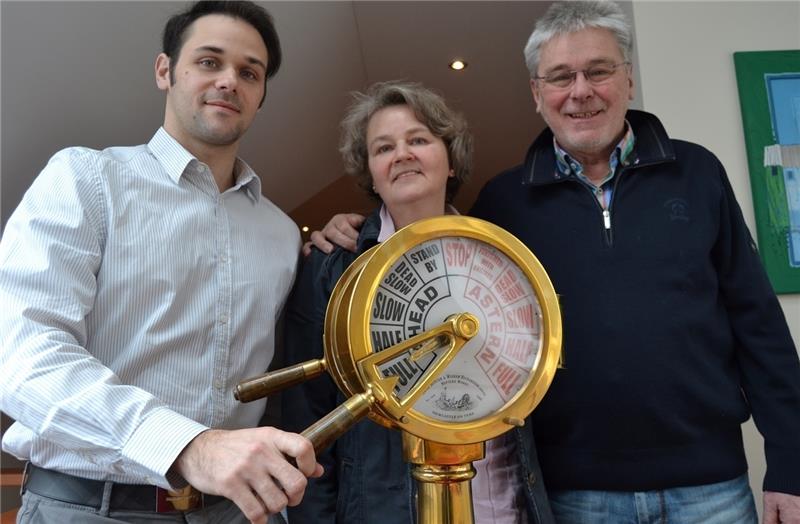 Familienunternehmen auf dem richtigen Kurs Volle Kraft voraus: Clemens, Dorothea und Rudolf Sommerfeld (von links) leiten das Familienunternehmen in Buxtehude. Foto Scholz
