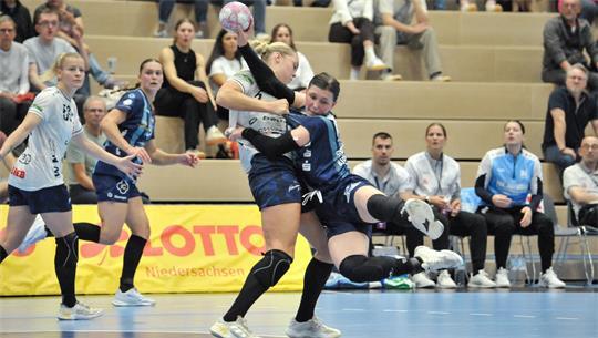 Voller Einsatz, aber kein volles Haus: BSV-Spielmacherin Anika Hampel gibt alles im Pokalspiel gegen Neckarsulm.