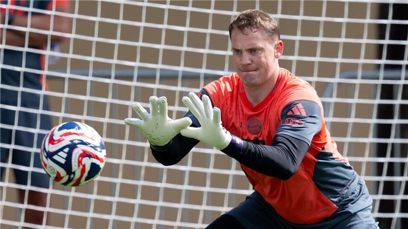 Voller Fokus auf den Ball und Paris Saint-Germain: Manuel Neuer.