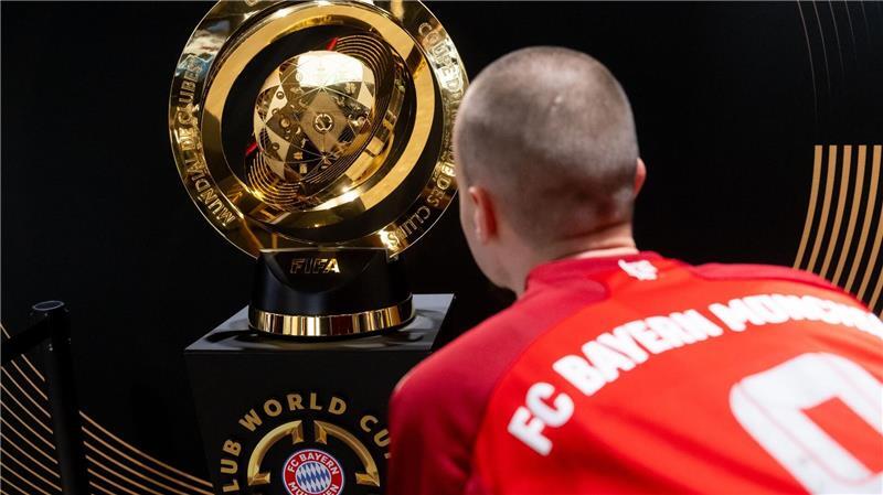 Voller Sehnsucht den Pokal im Blick