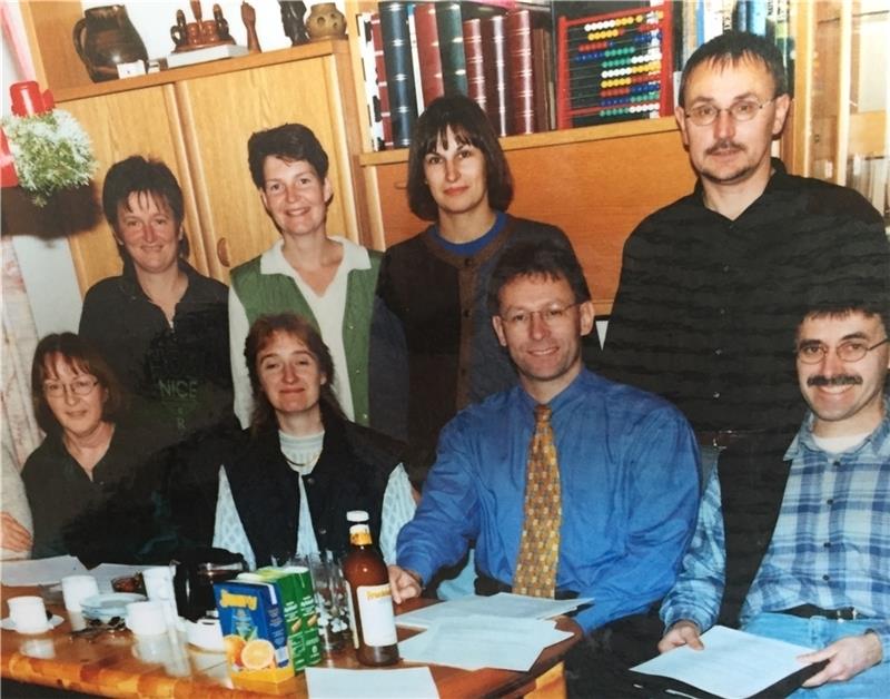 Voller Tatendrang: Das LeA-Gründerteam von 1999 mit Anette Dörner, Birgit Bartels, Monika Kleinert, Wolfgang Dörner, Gisela Wieczorek, Martina Scheibel, Holger Schüler und Thomas Rösler.