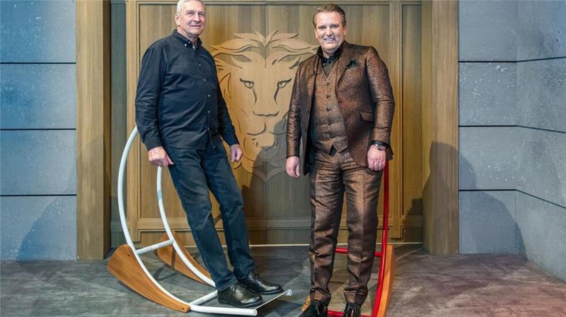 Vom Backboon überzeugt: Volker Groß (links) mit TV-Löwe Ralf Dümmel