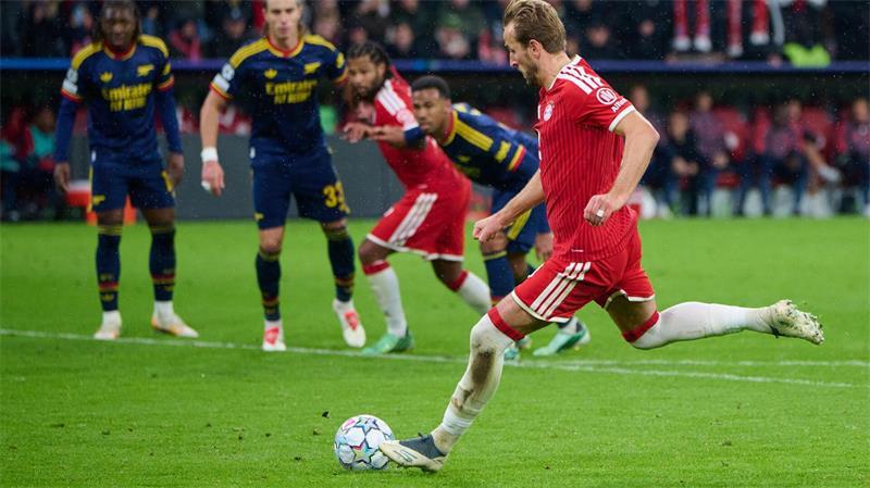 Vom Punkt verwandelt Harry Kane fast immer sicher. 