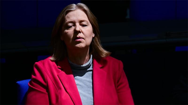 Diese sieben Probleme belasten die Koalition Von Bärbel Bas übernimmt Schweitzer eine Reihe großer Reformbaustellen.