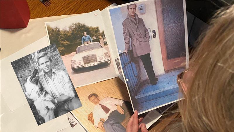 Mysteriöse Doppelmorde: Führen Hundehaare zu Serienmörder Wichmann? Von Kurt-Werner Wichmann gibt es unzählige Fotos, auf einigen ist er auch mit Hunden zu sehen. Ein Schäferhund hieß „Rex“.