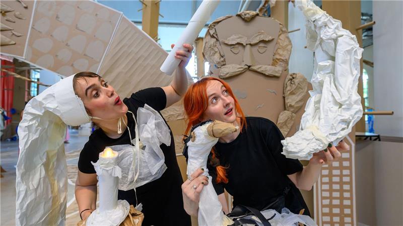 Von Pop-Oper bis VR: „Theater der Welt“ startet in Chemnitz mit „Paper Planet“