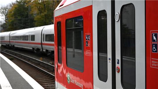 Von Sonntag auf Montag gibt es auf der Linie S5 Schienenersatzverkehr.