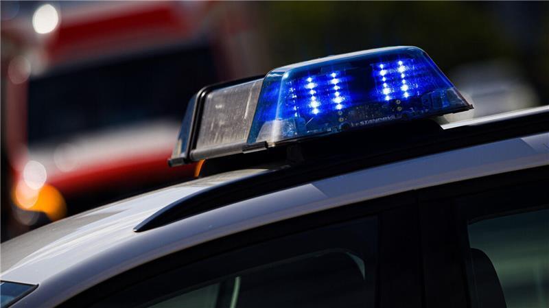 Von dem Minibagger fehlt bislang jede Spur. Die Ermittlungen der Polizei Cuxhaven dauern an.