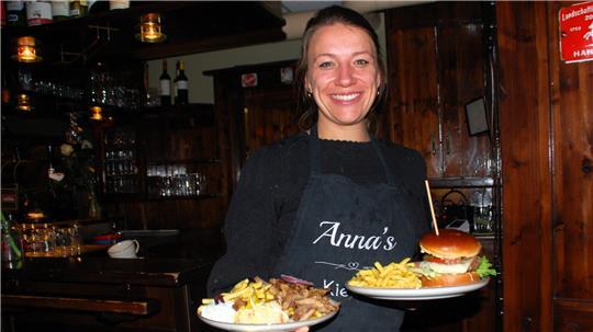 Von der Automobilkauffrau zur Gastronomin: Anna Barndt serviert ihren Gäste hausgemachte Kost.
