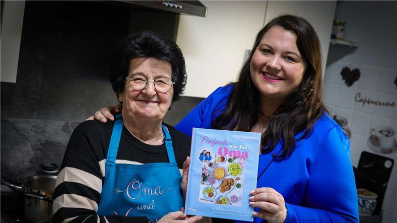 Von der Küche in die Sozialen Medien - und jetzt in ein Kochbuch: Die Rezepte von Vanessa und ihrer Oma Annemarie sind jetzt auch dort zu lesen. 