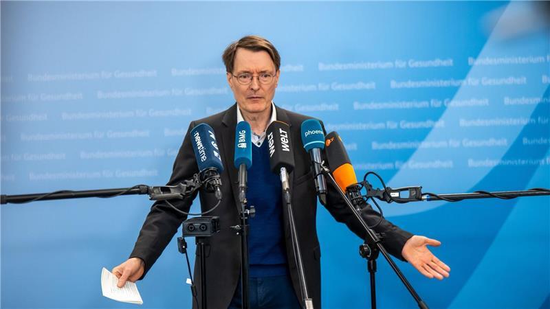 Von der elektronischen Patientenakte erhofft sich der scheidende Gesundheitsminister Karl Lauterbach (SPD) große Verbesserungen.