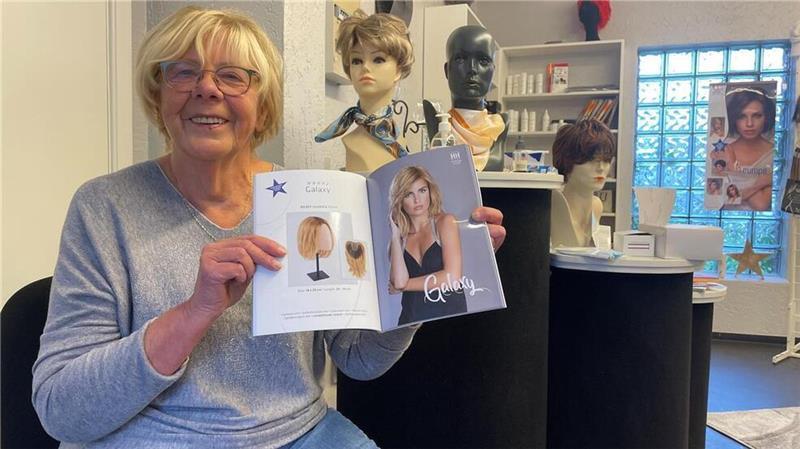 Von schicken Kurzhaarschnitten bis zu langem Haar in bunten Farben: Perücken eröffnen kreative Wege für Haarstyling und verleihen neuen Schwung im Alltag.