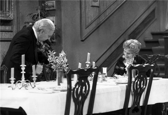 Vor 50 Jahren - am 31. Dezember 1972 - wurde beim Norddeutschen Rundfunk (NDR) in Hamburg die Fernsehtradition begründet, "Dinner for One" stets an Silvester auszustrahlen. Rund ein Dutzend Ausstrahlungen gibt es nun wieder am 31. Dezember und 1. Januar 2023. Foto: Annemarie Aldag/WDR/NDR/dpa