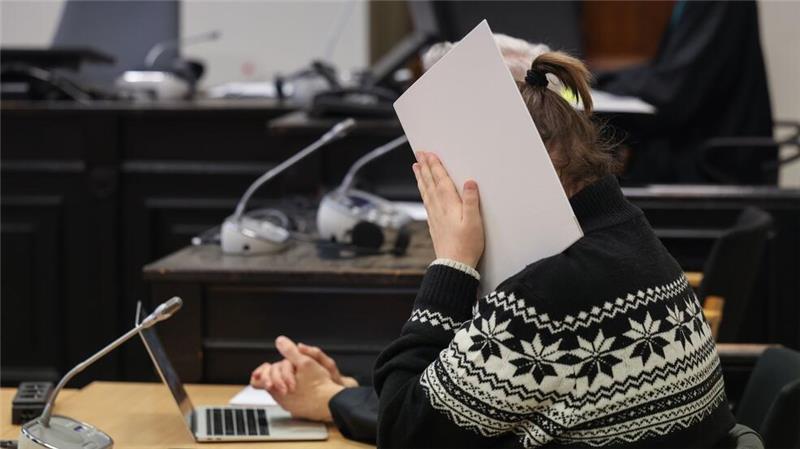 Mädchen wird „von Lieblingserzieher“ missbraucht - Haft Vor Gericht gestand der Mann die Taten. (Archivbild)