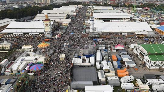 Vor Gericht ging es um die Frage, wie auf dem Oktoberfest die Festzelte an Betreiber vergeben werden. (Archivbild)