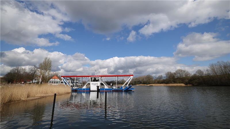 Vor Ort müssen die Anleger für die Schleifähre angepasst werden.