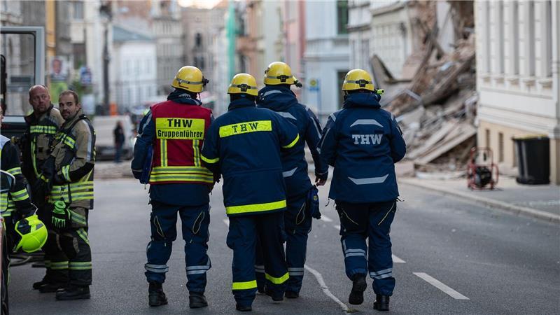 Vor Ort waren bis zum späten Abend rund 120 Einsatzkräfte. 