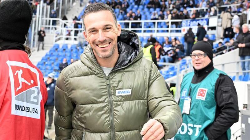 Münster schockt KSC mit Last-Minute-Treffer Vor Spielbeginn war Karlsruhes Trainer Christian Eichner noch gut gelaunt.