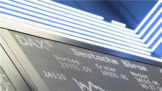 Vor allem die Finanzbranche sorgt für steigende Gewinne im Top-Segment der deutschen Börse. (Illustration)
